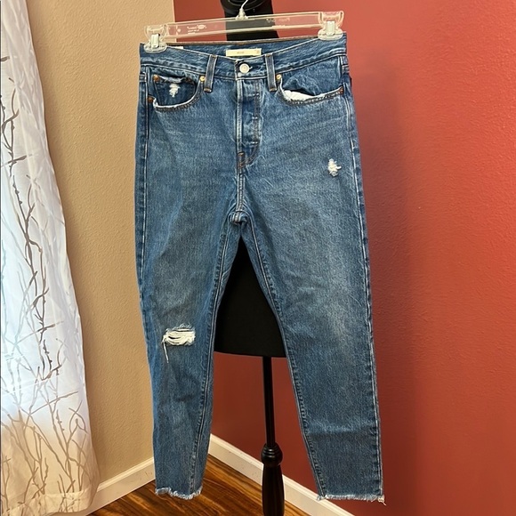 LEVI'S Wedgie Icon Fit High Waist Straight Leg Jeans Size 29 - Picture 2 of 12